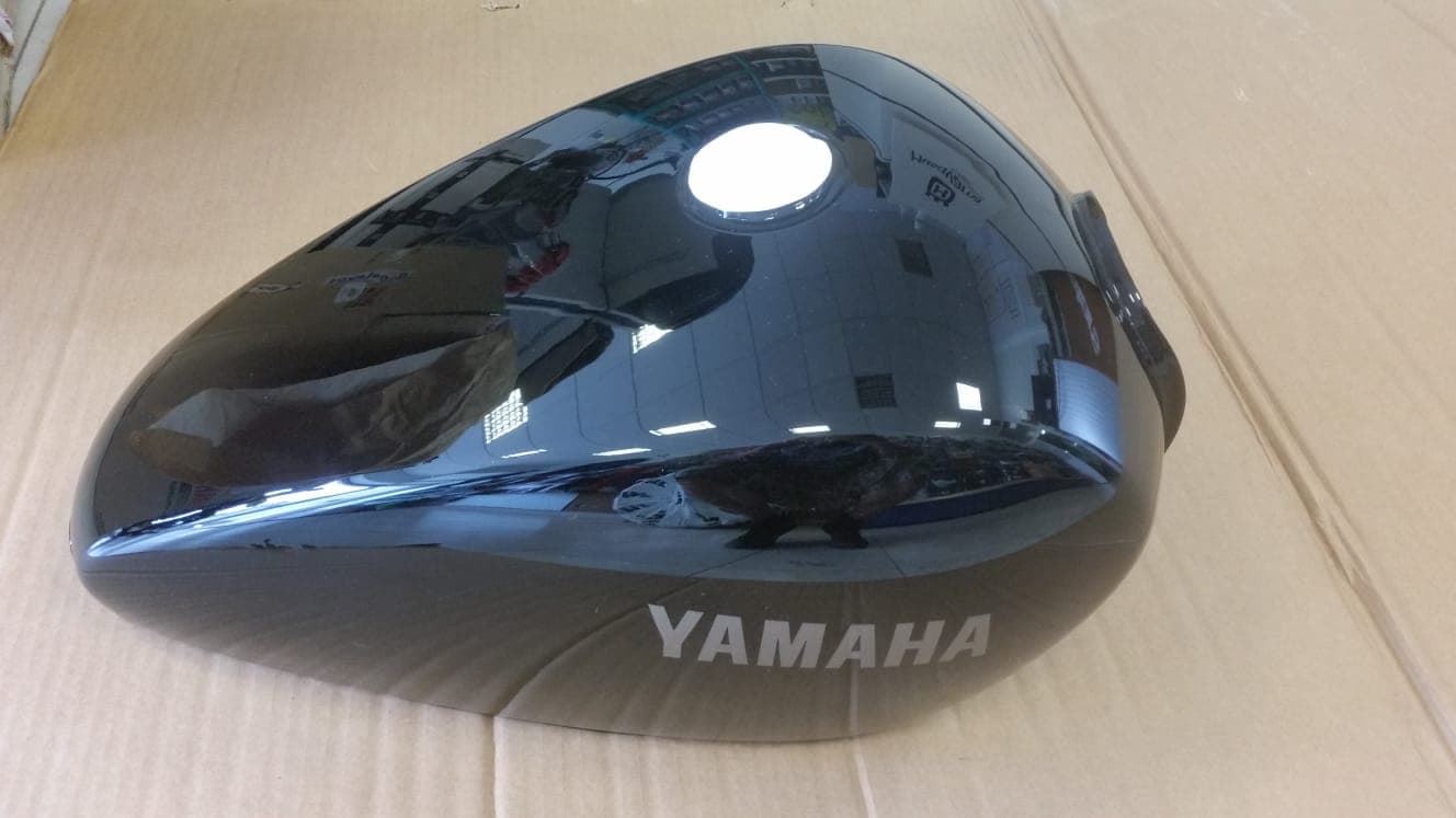 DEPOSITO DE COMBUSTIBLE YAMAHA XV950R 2014 - Imagen 4